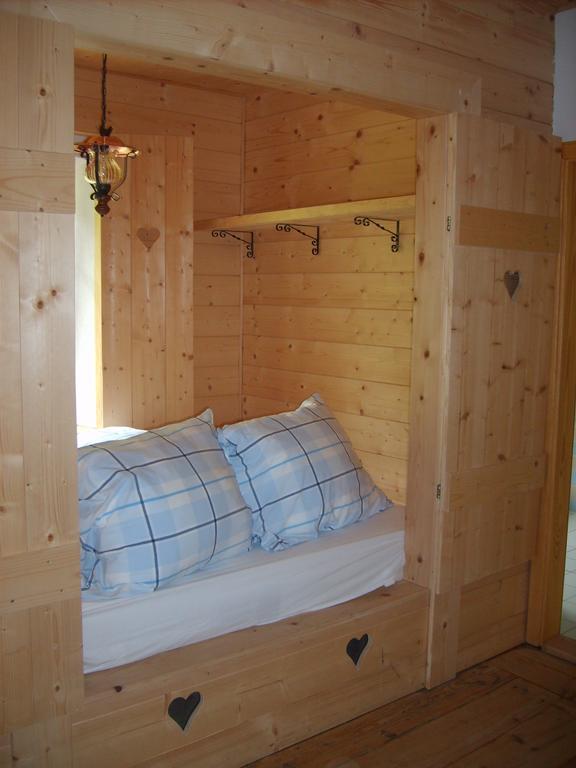 Landhof Schober Appartementen Weissbriach Room photo